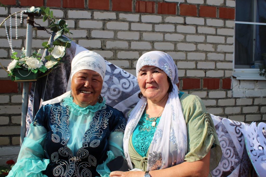 В дружбе, в мире проживать